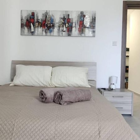 Brand New 3 Bedroom Apartment Close To The Sea 그지라 외부 사진
